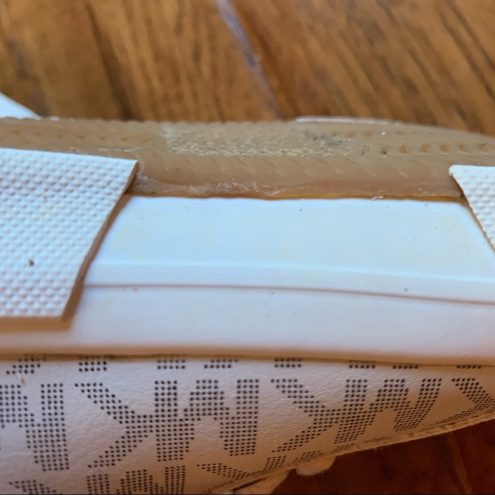 Michael Michael Kors | Ivory/White Sneakers | 11c - Picture 3 of 13